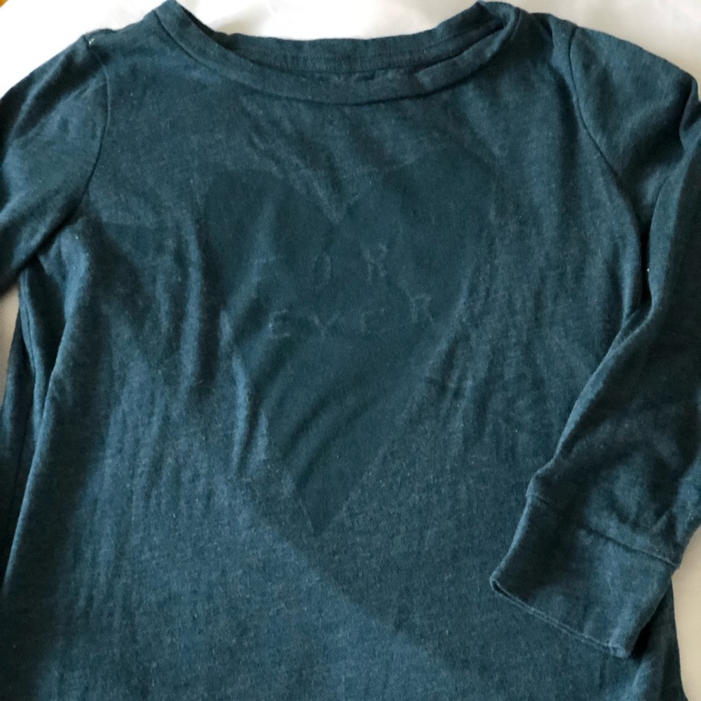 Girls long sleeve shirt- blue w gold trim size 6/7